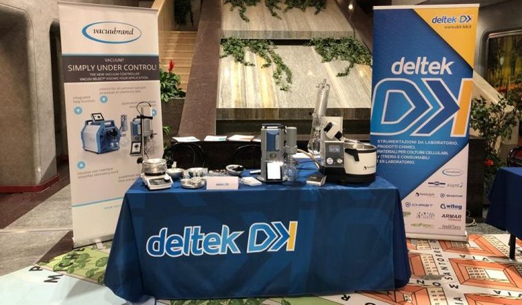 Deltek booth at the Organic Chemistry Conference in Turin with VACUUBRAND products