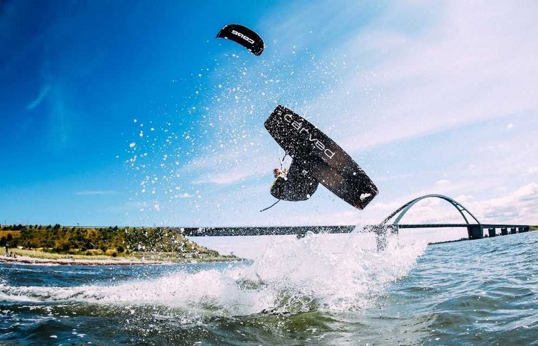The kite surfing industry benefits from vacuum technology