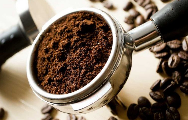 Instantkaffee wird mithilfe von Vakuumtechnik schonend haltbar gemacht. 
