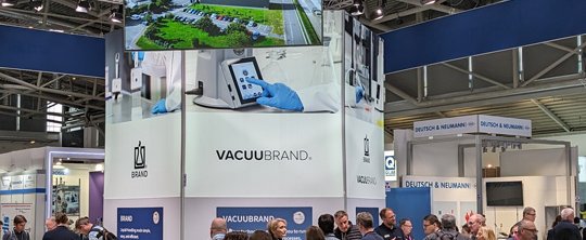VACUUBRAND booth at analytica trade show in Munich