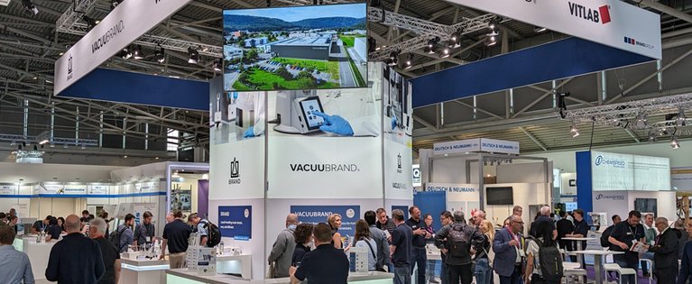 VACUUBRAND booth at analytica trade show in Munich
